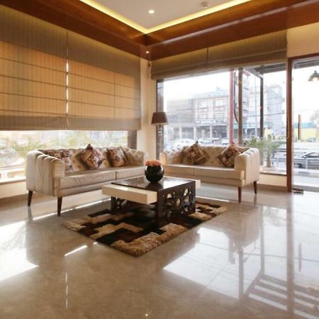 Al-Qasa Hotel Zirakpur Εξωτερικό φωτογραφία