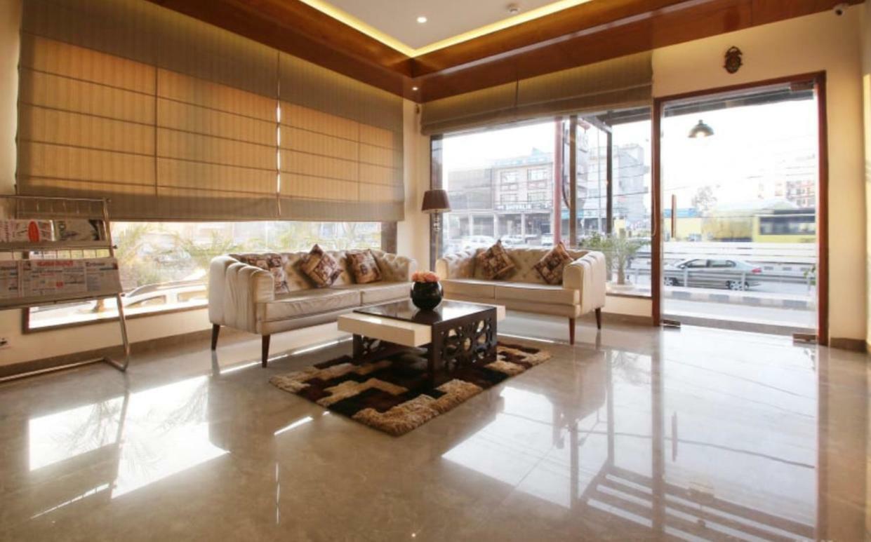 Al-Qasa Hotel Zirakpur Εξωτερικό φωτογραφία